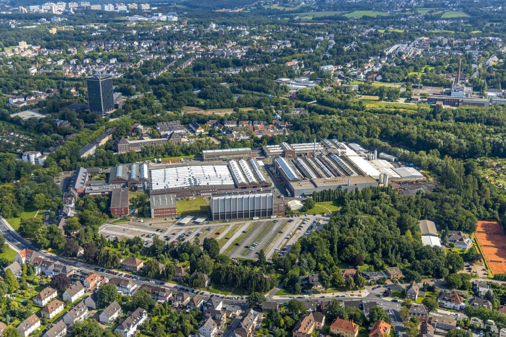 Bochum from above - Building and production halls on the premises of Gebr. Eickhoff Maschinenfabrik u. Eisengiesserei GmbH in Bochum in the state North Rhine-Westphalia, Germany