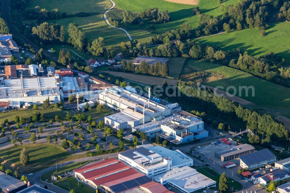 Aerial photograph Rottweil - Building and production halls on the premises of MAHLE GmbH in Rottweil in the state Baden-Wuerttemberg, Germany