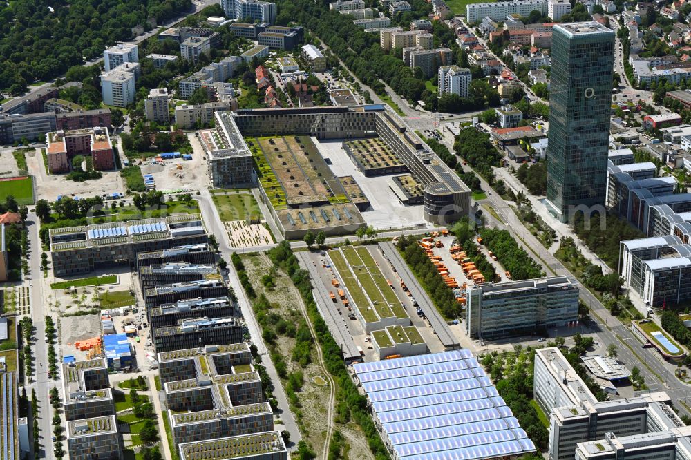 Aerial image München - Building and production halls on the premises of Abfallwirtschaftsbetrieb Muenchen on Georg-Brauchle-Ring in Munich in the state Bavaria, Germany