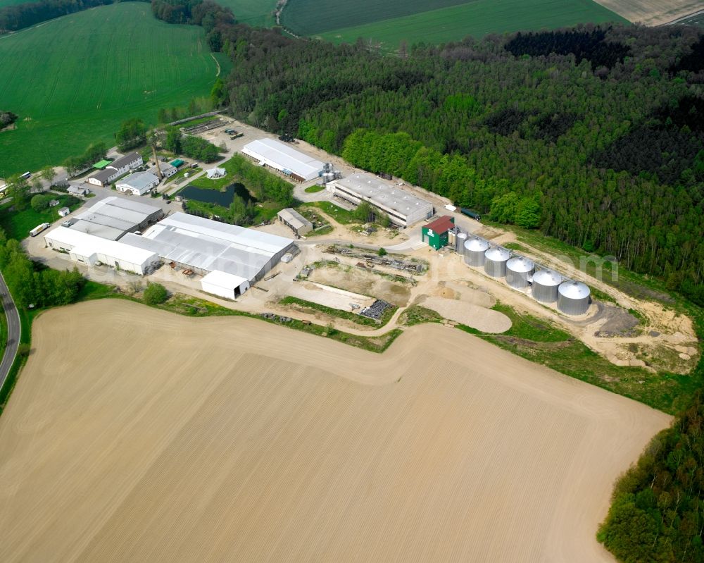 Aerial photograph Naundorf - Building and production halls on the premises Agraset-Agrargenossenschaft eG Naundorf Am Lagerhaus in Naundorf in the state Saxony, Germany