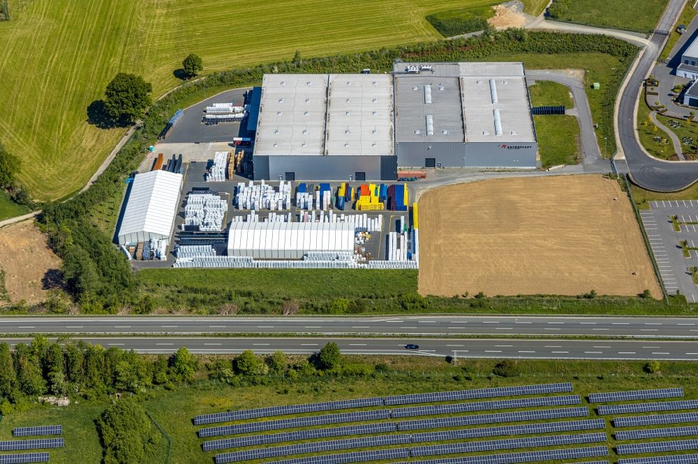 Aerial image Meschede - Building and production halls on the premises of AstroPlast Kunststofftechnik GmbH & Co. KG on Steinwiese in Meschede in the state North Rhine-Westphalia, Germany