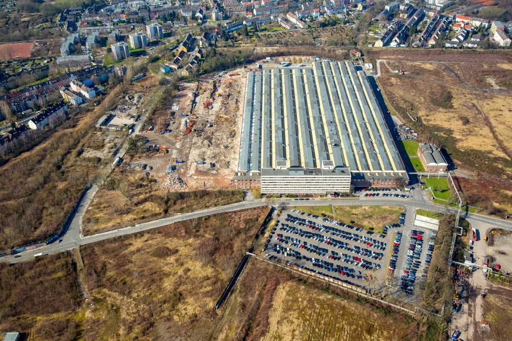 Aerial photograph Essen - Building and production halls on the premises of Cantec GmbH & Co. KG on Helenenstrasse in Essen in the state North Rhine-Westphalia