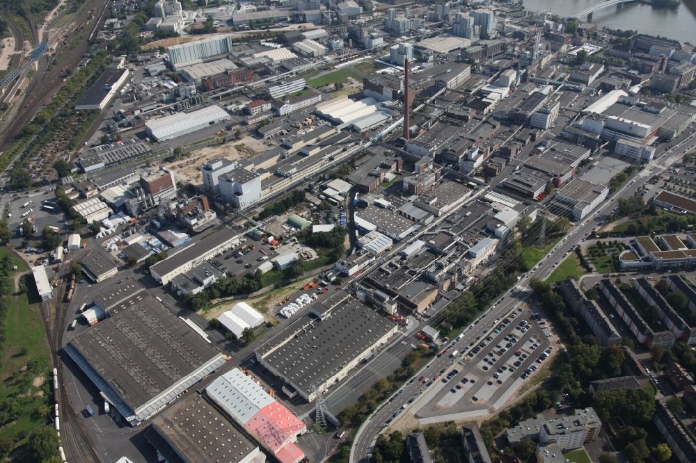 Wiesbaden from above - Building and production halls on the premises of the chemical manufacturers Dyckerhoff AG in Wiesbaden in the state Hesse