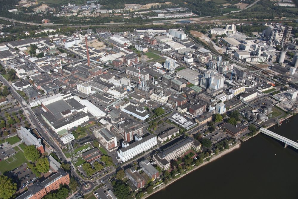 Wiesbaden from above - Building and production halls on the premises of the chemical manufacturers Dyckerhoff AG in Wiesbaden in the state Hesse
