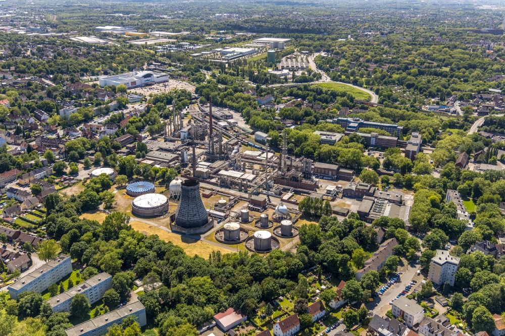 Aerial image Herne - Building and production halls on the premises of the chemical manufacturers INEOS SOLVENTS GERMANY GmbH on Shamrockstrasse in Herne in the state North Rhine-Westphalia, Germany