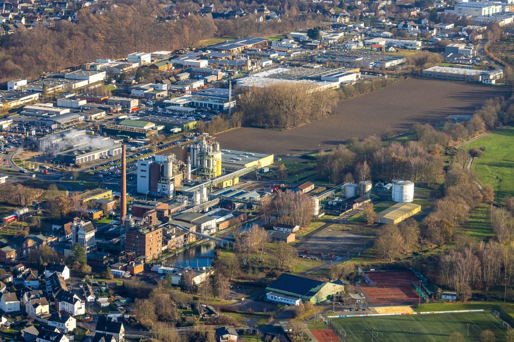 Arnsberg from above - Building and production halls on the premises of the chemical manufacturers Perstorp Chemicals GmbH in Arnsberg in the state North Rhine-Westphalia, Germany