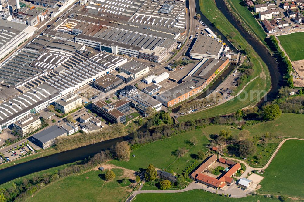 Gaggenau from the bird's eye view: Building and production halls on the premises of Daimler AG Mercedes-Benz Site Gaggenau in Gaggenau in the state Baden-Wurttemberg