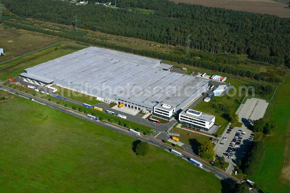 Aerial image Gallin - Building and production halls on the premises of DeLaval Services GmbH on Neu-Galliner Ring in Gallin in the state Mecklenburg - Western Pomerania, Germany