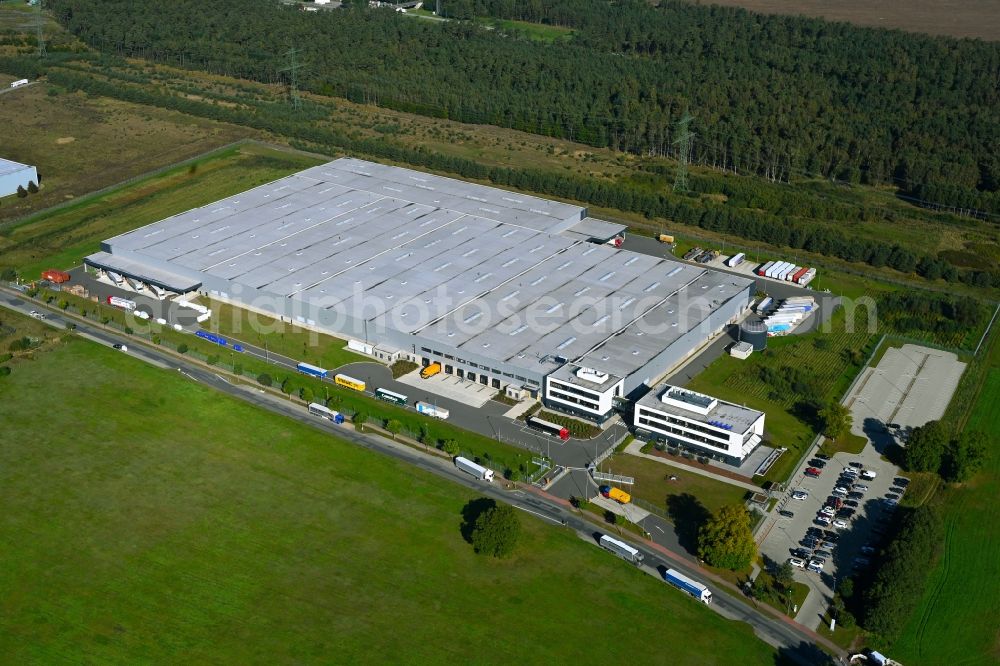 Aerial photograph Gallin - Building and production halls on the premises of DeLaval Services GmbH on Neu-Galliner Ring in Gallin in the state Mecklenburg - Western Pomerania, Germany