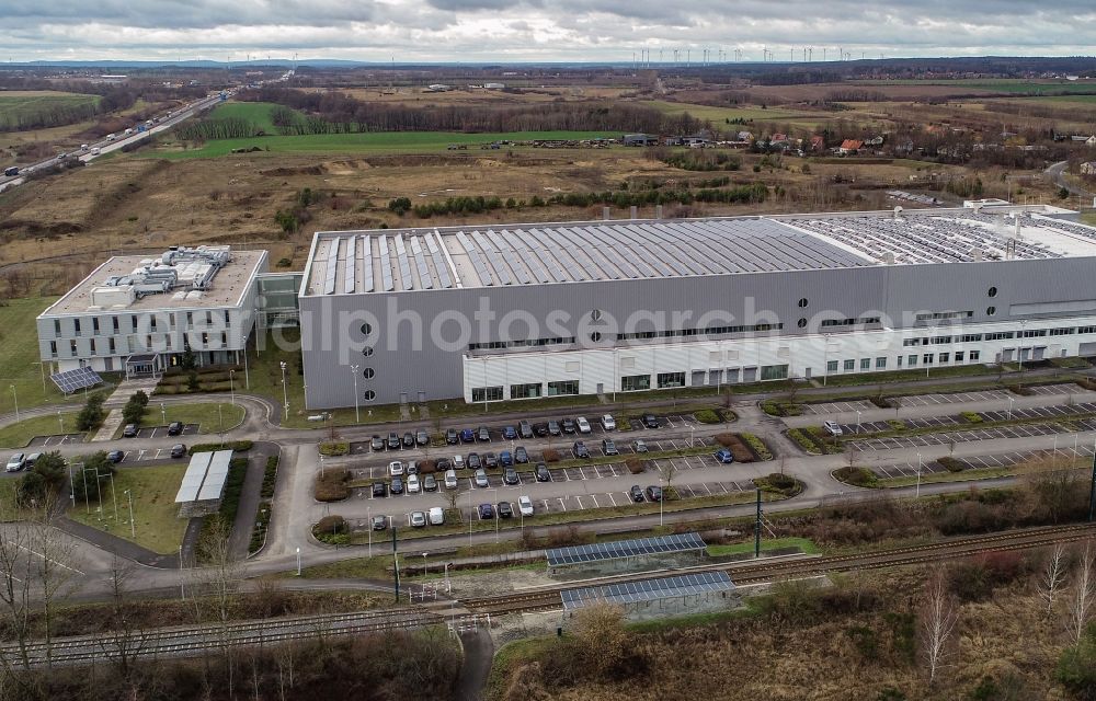 Frankfurt (Oder) from above - Building and production halls on the premises of of Astronergy Solarmodule GmbH in the district Markendorf in Frankfurt (Oder) in the state Brandenburg, Germany