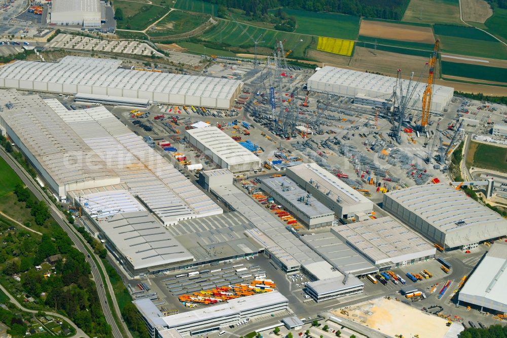 Aerial photograph Ehingen (Donau) - Building and production halls on the premises of of Liebherr-Werk Ehingen GmbH on Dr.-Hans-Liebherr-Strasse in Ehingen (Donau) in the state Baden-Wuerttemberg, Germany