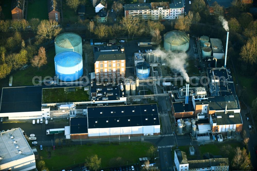Aerial image Hamburg - Building and production halls on the premises of Deutsche Hefewerke GmbH in the district Wandsbek in Hamburg, Germany