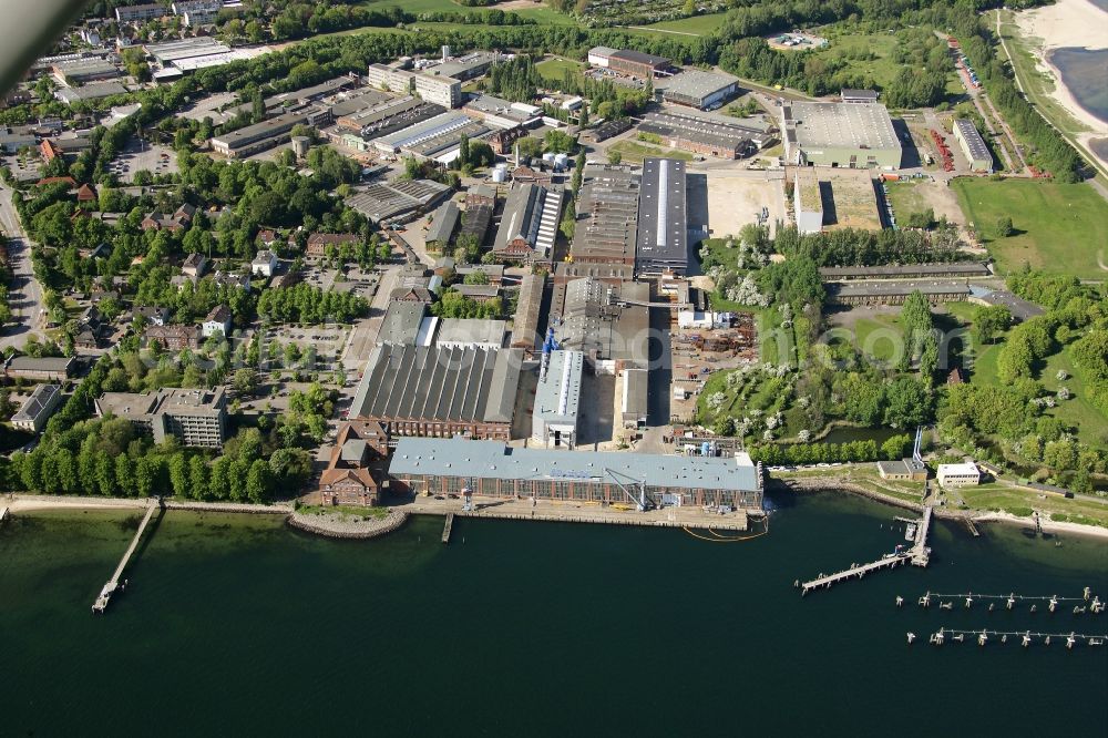 Aerial photograph Kiel - Building and production halls on the premises of ehemaligen Giesserei Kiel GmbH in the district Friedrichsort in Kiel in the state Schleswig-Holstein, Germany