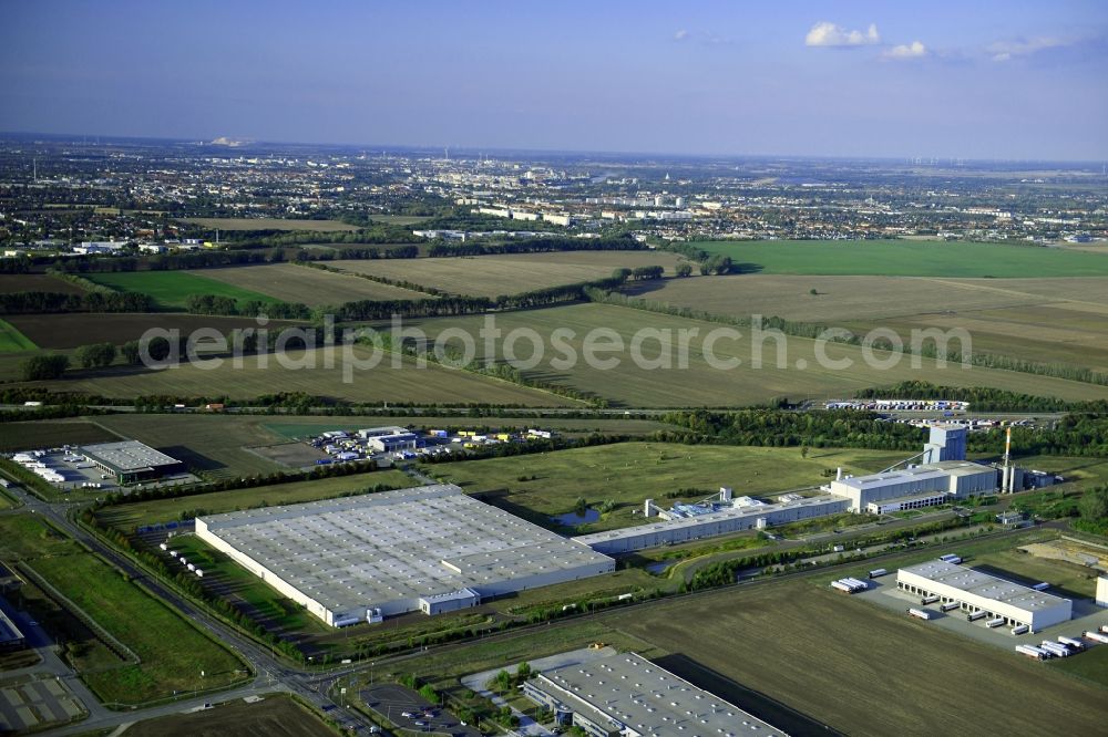 Aerial photograph Sülzetal - Building and production halls on the premises of Euroglas AG on Euroglasstrasse in the district Osterweddingen in Suelzetal in the state Saxony-Anhalt, Germany