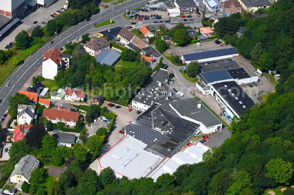Flensburg from the bird's eye view: Building and production halls on the premises of FDF Flensburger Dragee-Fabrik GmbH & Co. KG on Harnishof in Flensburg in the state Schleswig-Holstein, Germany