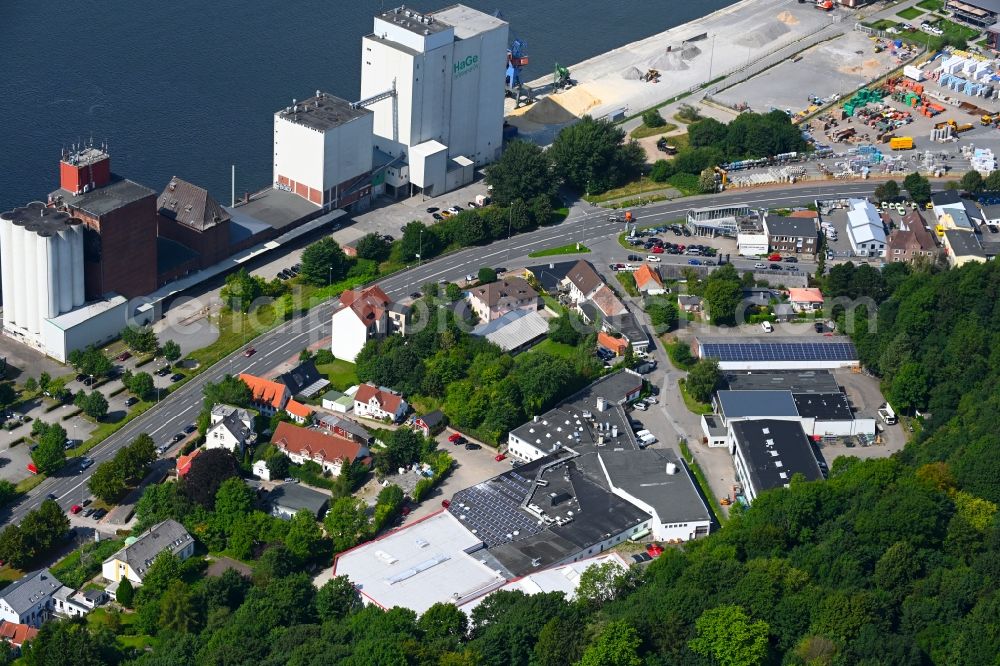 Aerial image Flensburg - Building and production halls on the premises of FDF Flensburger Dragee-Fabrik GmbH & Co. KG on Harnishof in Flensburg in the state Schleswig-Holstein, Germany
