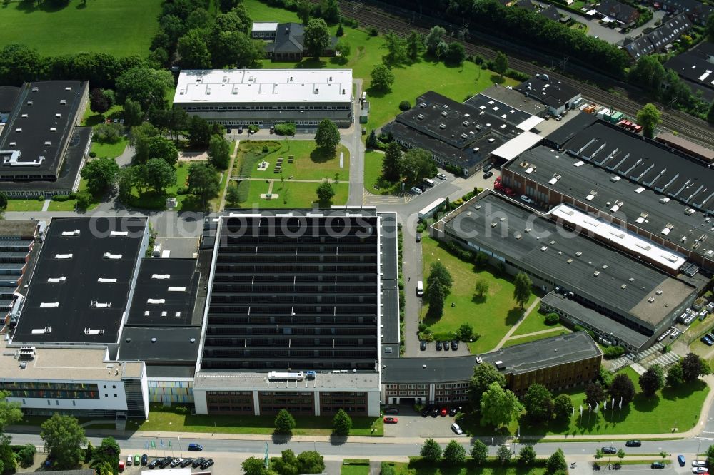 Aerial photograph Schwarzenbek - Building and production halls on the premises of Fette Compacting GmbH along the Grabauer Strasse in Schwarzenbeck in the state Schleswig-Holstein, Germany