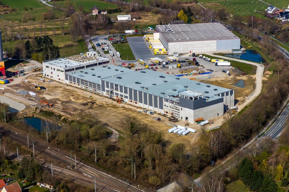 Aerial photograph Soest - Werksgelaende der Baeckerei - Konditorei Kuchenmeister mit neu errichteter Backhalle in Soest im Bundesland Nordrhein-Westfalen, Deutschland