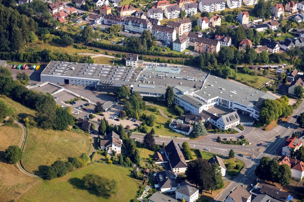 Aerial photograph Lüdenscheid - Building and production halls on the premises of Fluehs Drehtechnik GmbH on Loesenbacher Landstrasse in Luedenscheid in the state North Rhine-Westphalia, Germany