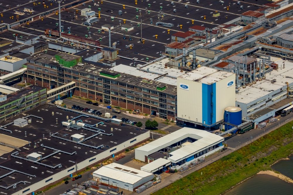 Aerial photograph Köln - Factory premises of Ford-Werke GmbH in the district Niehl in Cologne in the state of North Rhine-Westphalia, Germany