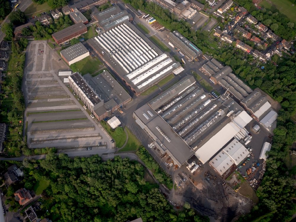 Aerial photograph Bochum - Building and production halls on the premises of Gebr. Eickhoff Maschinenfabrik u. Eisengiesserei GmbH in Bochum in the state North Rhine-Westphalia, Germany