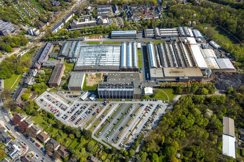 Aerial image Bochum - Building and production halls on the premises of Gebr. Eickhoff Maschinenfabrik u. Eisengiesserei GmbH in Bochum in the state North Rhine-Westphalia, Germany