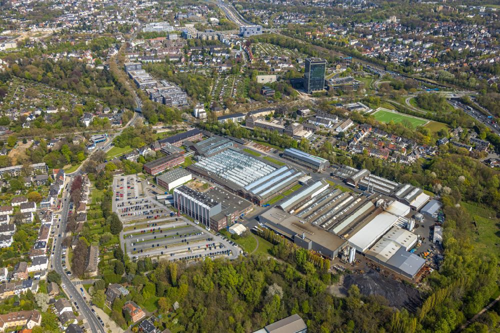 Aerial photograph Bochum - Building and production halls on the premises of Gebr. Eickhoff Maschinenfabrik u. Eisengiesserei GmbH in Bochum in the state North Rhine-Westphalia, Germany