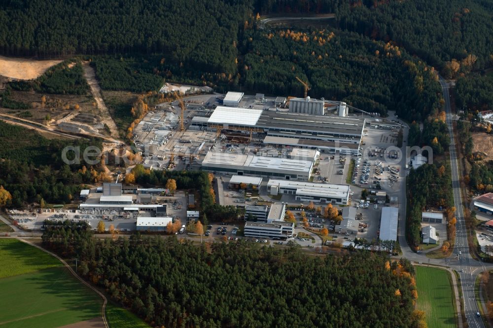 Lähr from the bird's eye view: Building and production halls on the premises on Goessweinstrasse in Laehr in the state Bavaria, Germany