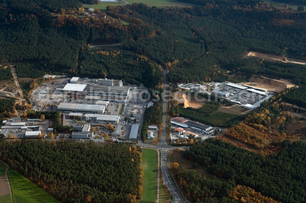 Neumarkt in der Oberpfalz from the bird's eye view: Building and production halls on the premises on Goessweinstrasse in Laehr in the state Bavaria, Germany