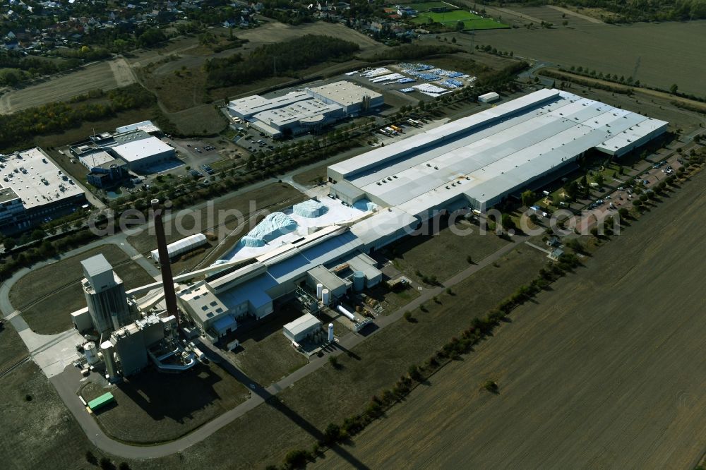 Thalheim from the bird's eye view: Building and production halls on the premises of Guardian Flachglas GmbH on Guardianstrasse in Thalheim in the state Saxony-Anhalt, Germany