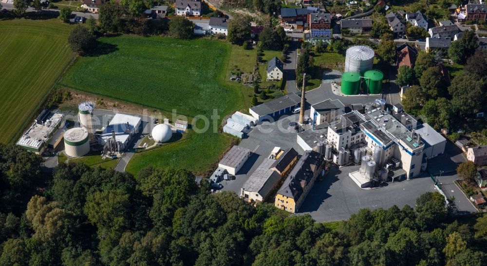 Aerial image Schwarzenbach an der Saale - Building and production halls on the premises Hagold Hefe GmbH Zweigniederlassung Schwarzen- bach a.d. Saale along Faerberstrasse in Schwarzenbach an der Saale in the state Bavaria, Germany