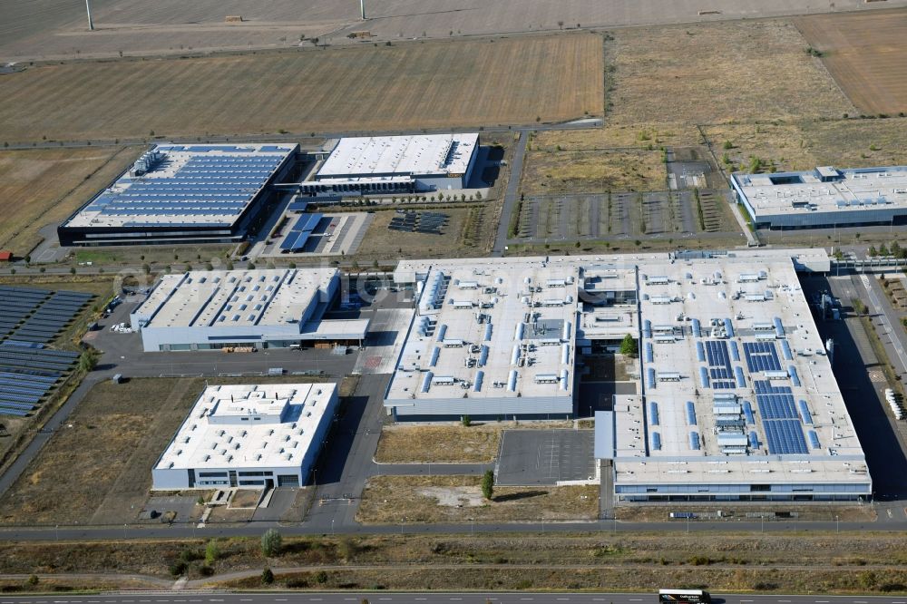 Aerial image Bitterfeld-Wolfen - Building and production halls on the premises of Hanwha Q CELLS GmbH on Sonnenallee in the district Thalheim in Bitterfeld-Wolfen in the state Saxony-Anhalt, Germany