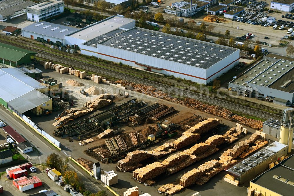 Aerial image Wenzenbach - Building and production halls on the premises of HCR Holz Centrum Regensburg GmbH on street Boehmerwaldstrasse in the district Gonnersdorf in Wenzenbach in the state Bavaria, Germany