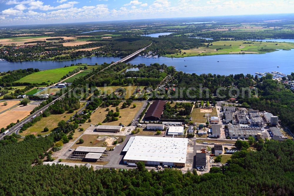 Aerial photograph Werder (Havel) - Building and production halls on the premises of Herbstreith & Fox KG in Werder (Havel) in the state Brandenburg, Germany
