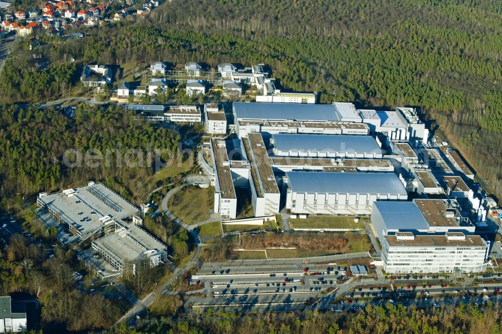Aerial photograph Dresden - Building and production halls on the premises of Infineon Technologies Dresden GmbH in the district Klotzsche in Dresden in the state Saxony, Germany