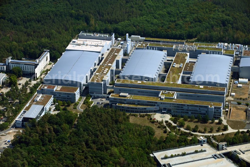 Aerial image Dresden - Building and production halls on the premises of Infineon Technologies Dresden GmbH in the district Klotzsche in Dresden in the state Saxony, Germany