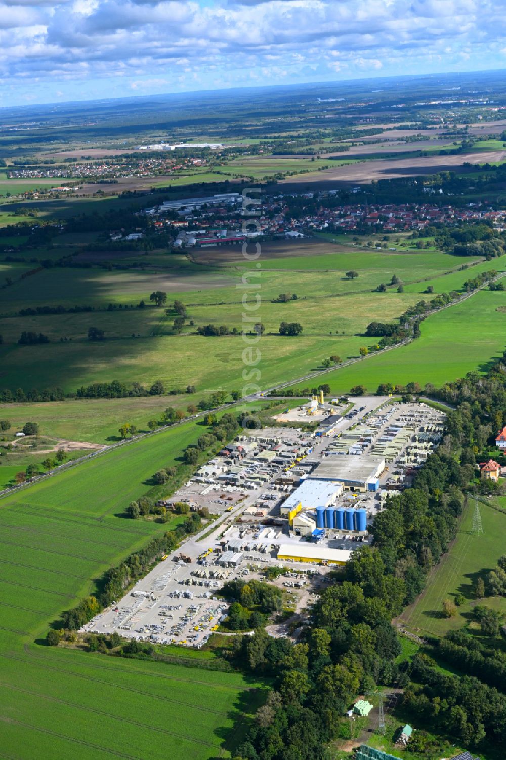 Aerial photograph Telz - Building and production halls on the premises KANN GmbH Baustoffwerke Mittenwalde in Telz in the state Brandenburg, Germany