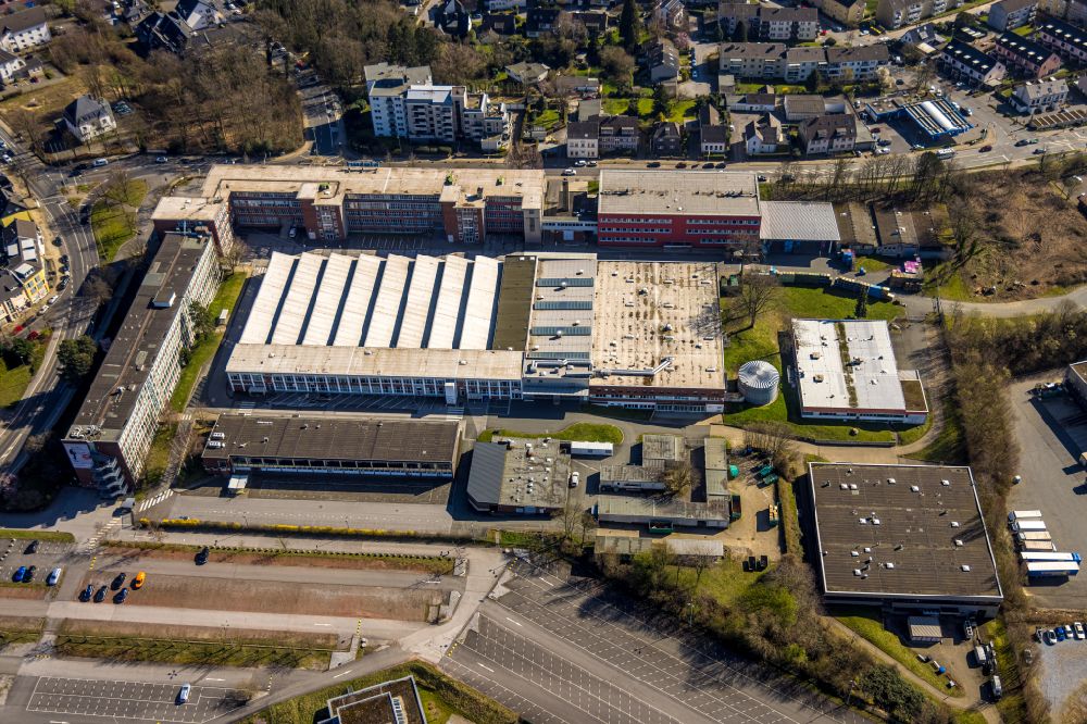 Heiligenhaus from above - Building and production halls on the premises Kiekert AG on street Ratinger Strasse in Heiligenhaus at Ruhrgebiet in the state North Rhine-Westphalia, Germany