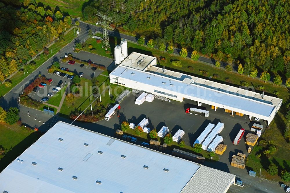Spremberg from above - Building and production halls on the premises of Knauf Deutsche Gipswerke KG on Neudorfer Weg in the district Trattendorf in Spremberg in the state Brandenburg, Germany