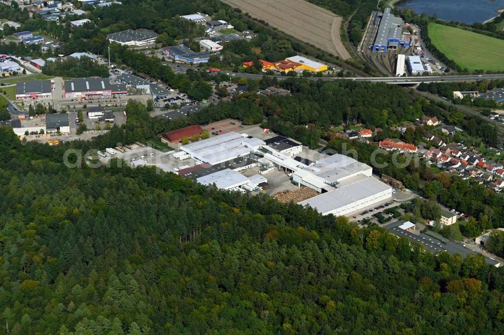 Aerial photograph Uelzen - Building and production halls on the premises of Oekokontor Biologische Erzeugnisse GmbH & Co. KG on Nordallee in Uelzen in the state Lower Saxony, Germany