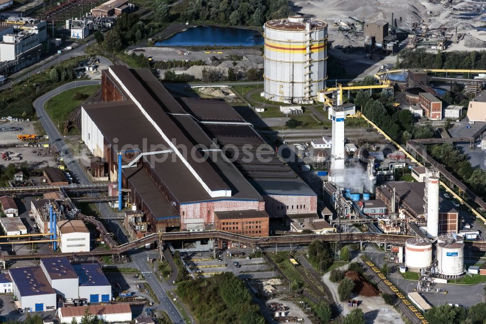 Aerial image Bremen - Building and production halls on the premises von Linde in Bremen, Germany