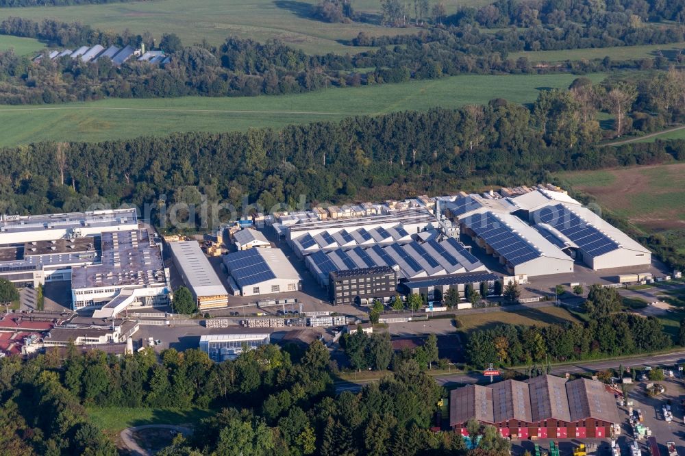 Riedlingen from the bird's eye view: Building and production halls on the premises of Linzmeier Bauelemente GmbH and FEINGUSS BLANK GmbH in Riedlingen in the state Baden-Wuerttemberg, Germany