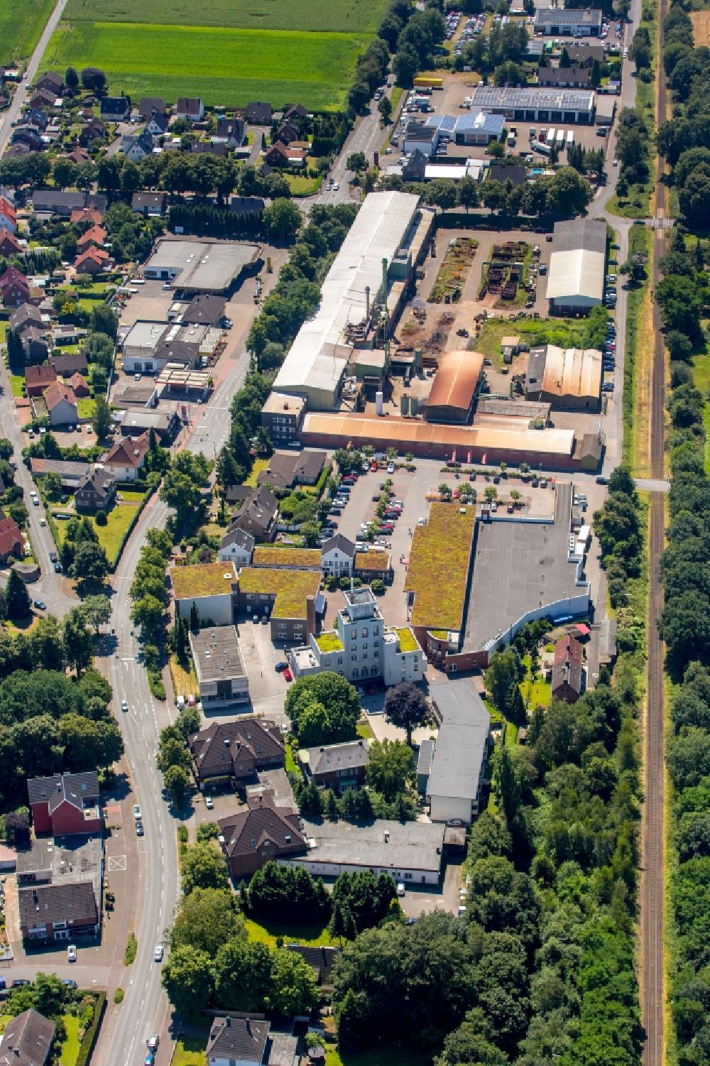 Aerial image Dorsten - Building and production halls on the factory premises of the metal plant Franz Kleinken GmbH in Dorsten in North Rhine-Westphalia