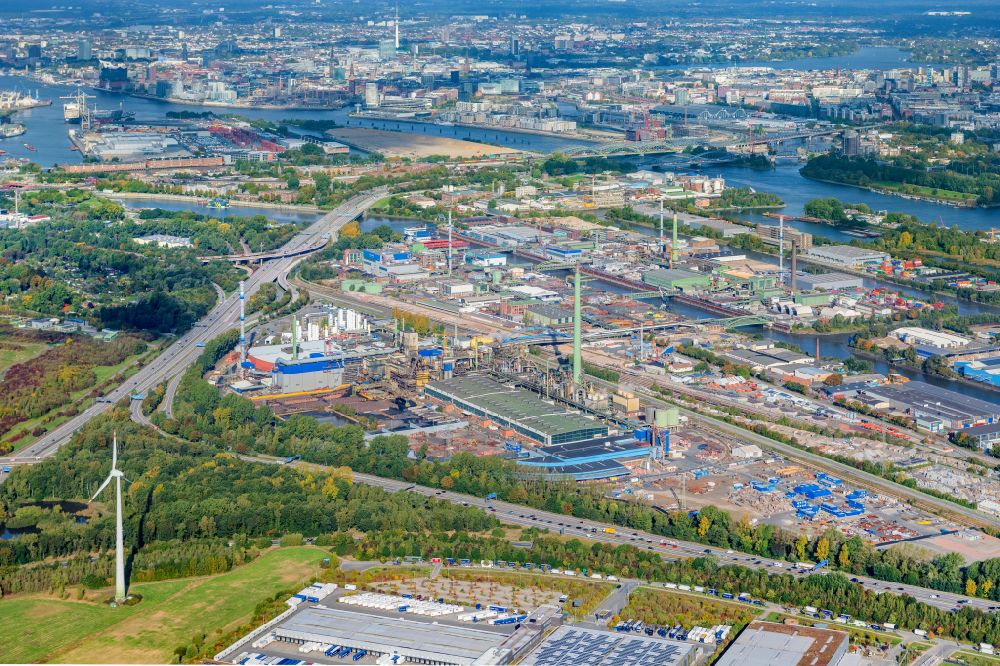 Aerial photograph Hamburg - Aurubis copper works and production halls on the factory premises on the Mueggenburg main dike Peute in Hamburg, Germany
