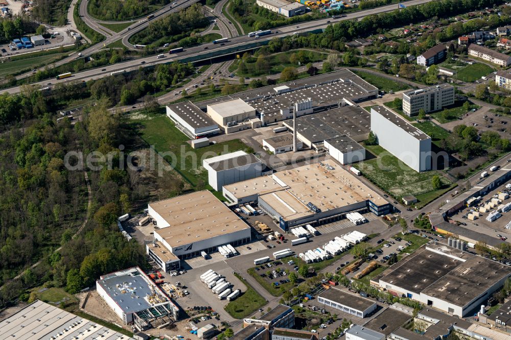 Aerial photograph Ettlingen - Building and production halls on the premises of Dr. Oetker Professional in Ettlingen in the state Baden-Wuerttemberg