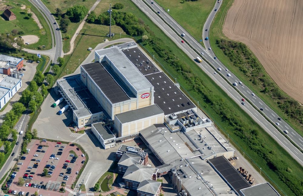 Aerial image Wittenburg - Building and production halls on the premises of Dr. Oetker Tiefkuehlprodukte GmbH in Wittenburg in the state Mecklenburg - Western Pomerania, Germany