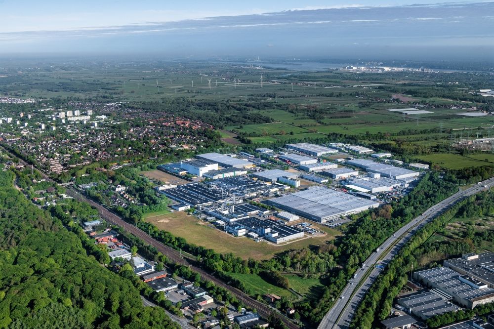 Aerial image Hamburg - Building and production halls on the premises in the district Hausbruch in Hamburg, Germany