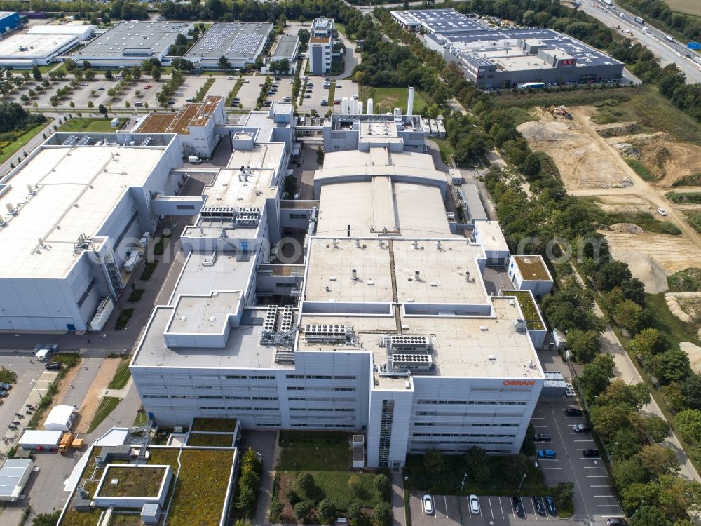 Regensburg from the bird's eye view: Building and production halls on the premises OSRAM OLED GmbH along Leibnizstrasse in Regensburg in the state Bavaria, Germany
