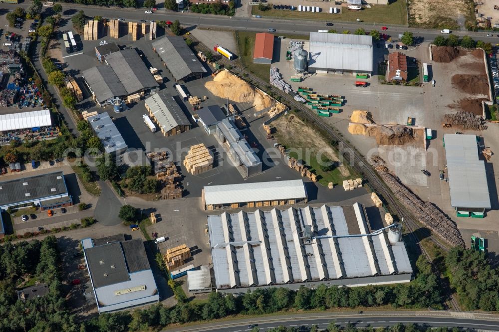 Aerial photograph Lüneburg - Building and production halls on the premises Palettenfabrik Lueneburg GmbH on Gebrueder-Heyn-Strasse in Lueneburg in the state Lower Saxony, Germany