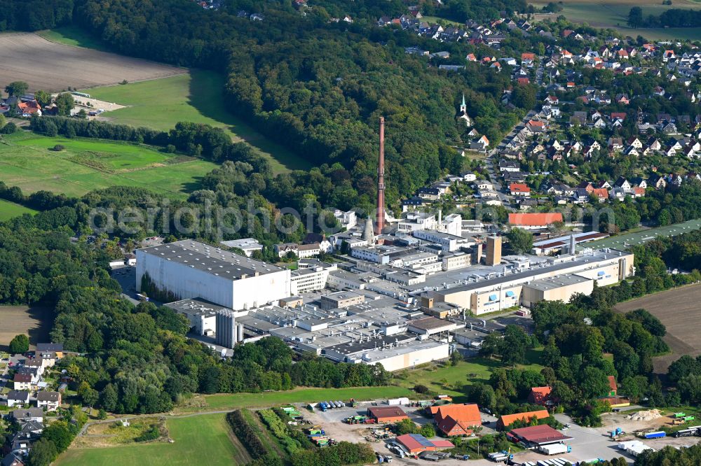 Aerial photograph Osnabrück - Building and production halls on the premises of the paper mill of Felix Schoeller Holding GmbH & Co. KG on street Burg Gretesch in the district Gretesch in Osnabrueck in the state Lower Saxony, Germany